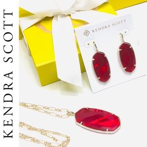 !!SOLD!!🍒Kendra Scott Cherry Illusion Set